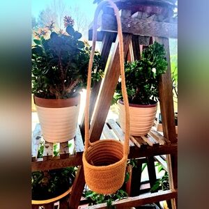 Woven hanging plant basket NWT